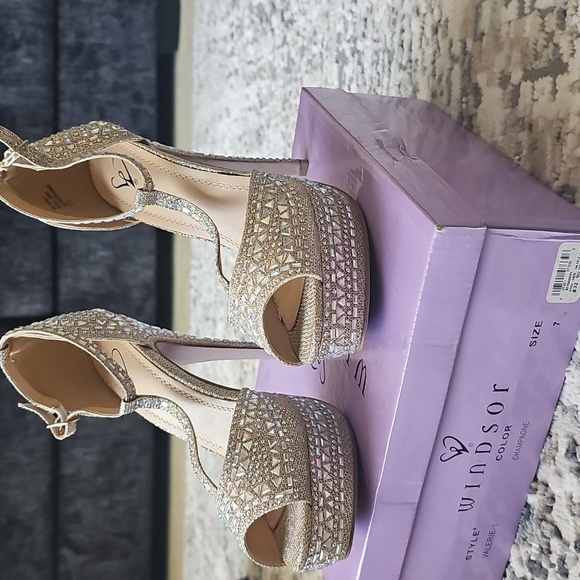 Windsor Shoes - Windsor Gold Women's Heels